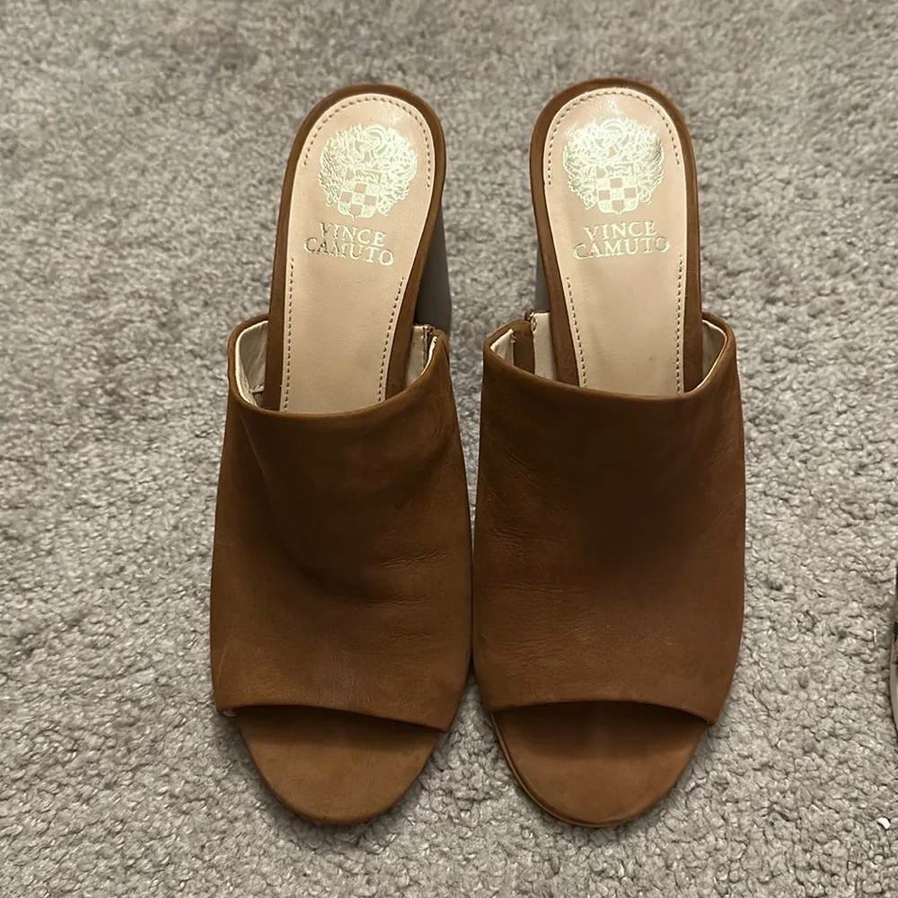 Heels - Picture 1 of 3